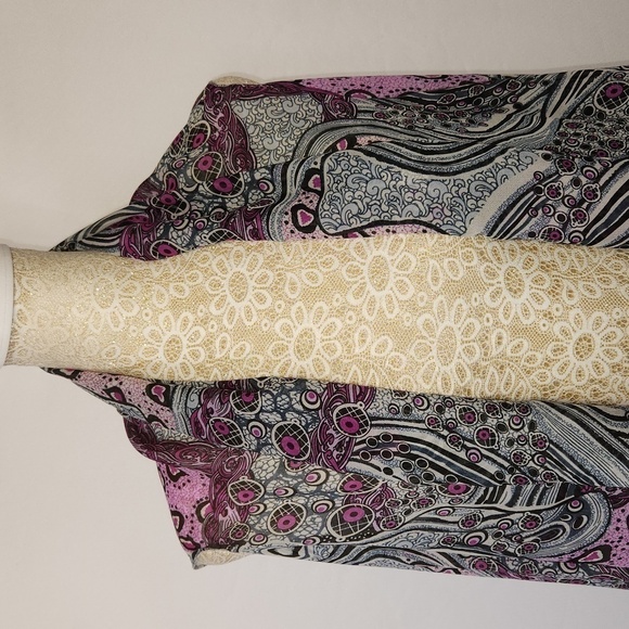 Accents by Lovello Sheer Chiffon Waterfall Front Sleeveless High Low Cardiagan - Picture 2 of 13